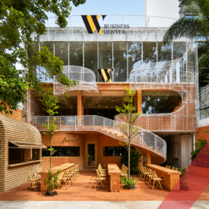 W Business Center (200 Pasteur)